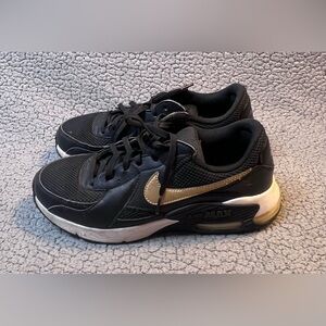 Nike Air Max Excess Sneakers Womens Size 9.5 Black And Gold